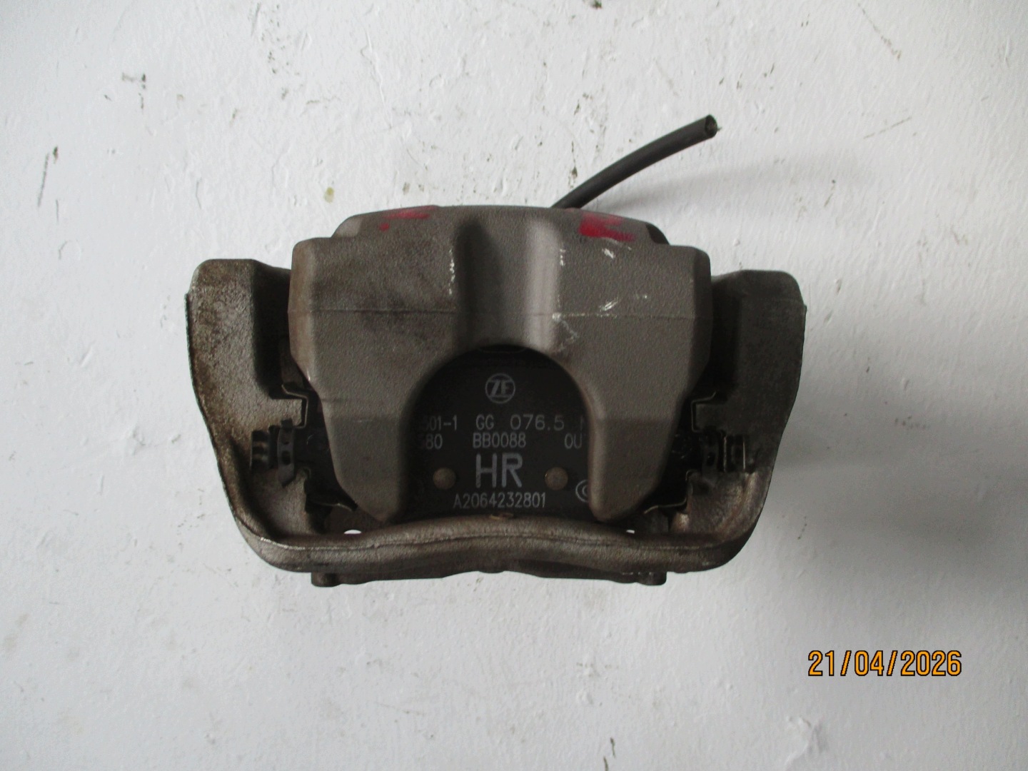 caliper left MERCEDES 206 C KLASA rear part rear