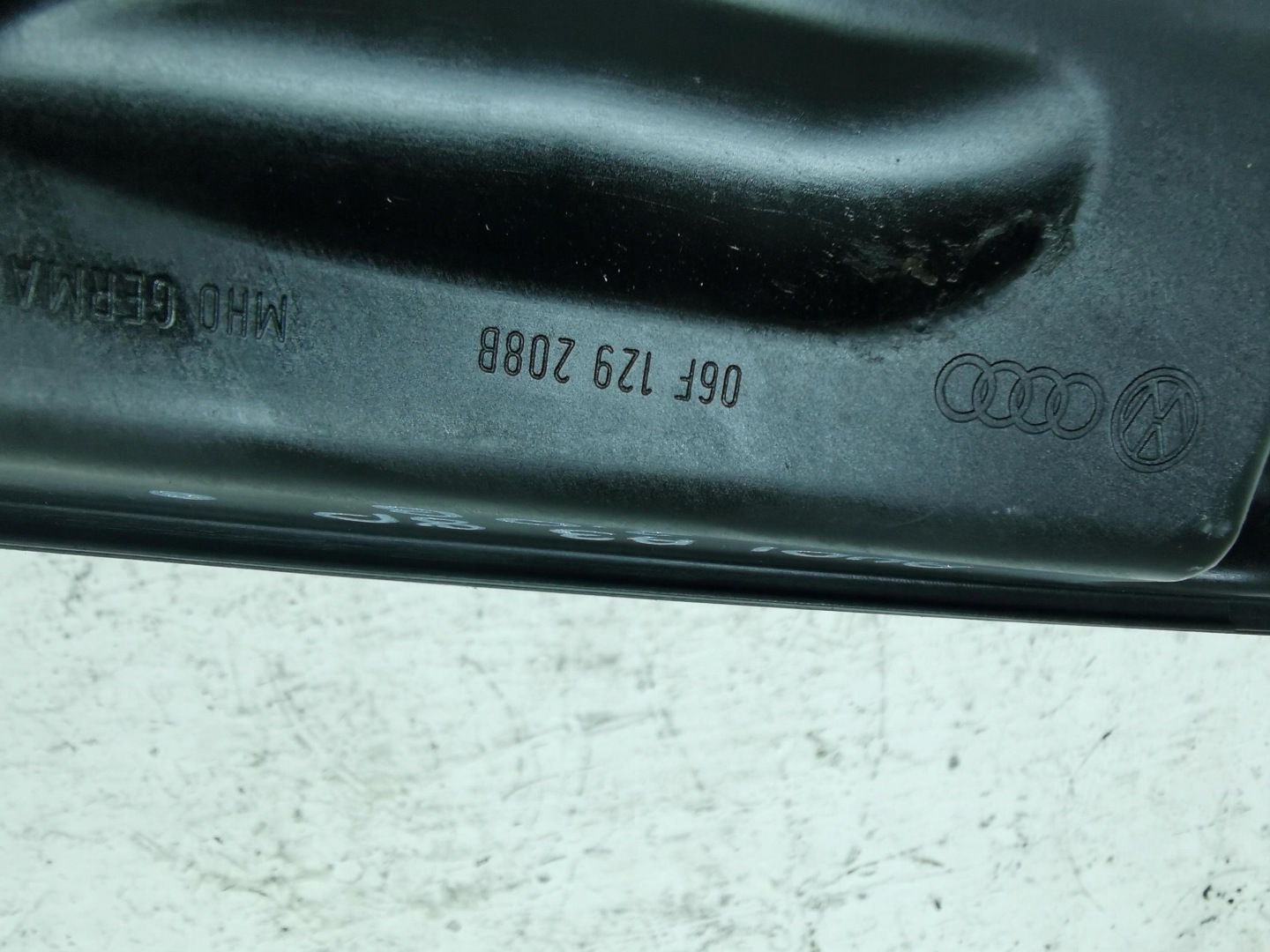 REZONATOR air AUDI A3 8P 06F129208B 2.0 FSI