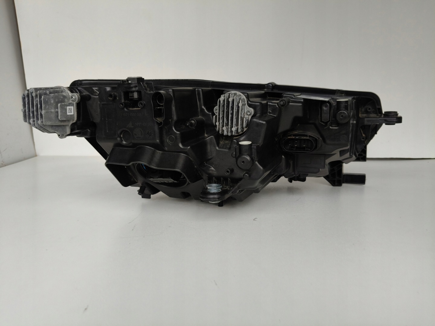 Licht links REFLEKTOR SKODA OCTAVIA IV 4 5E3 20- FULL LED