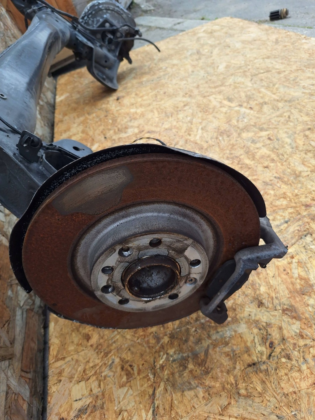 axis rear part PEUGEOT 3008 II 16