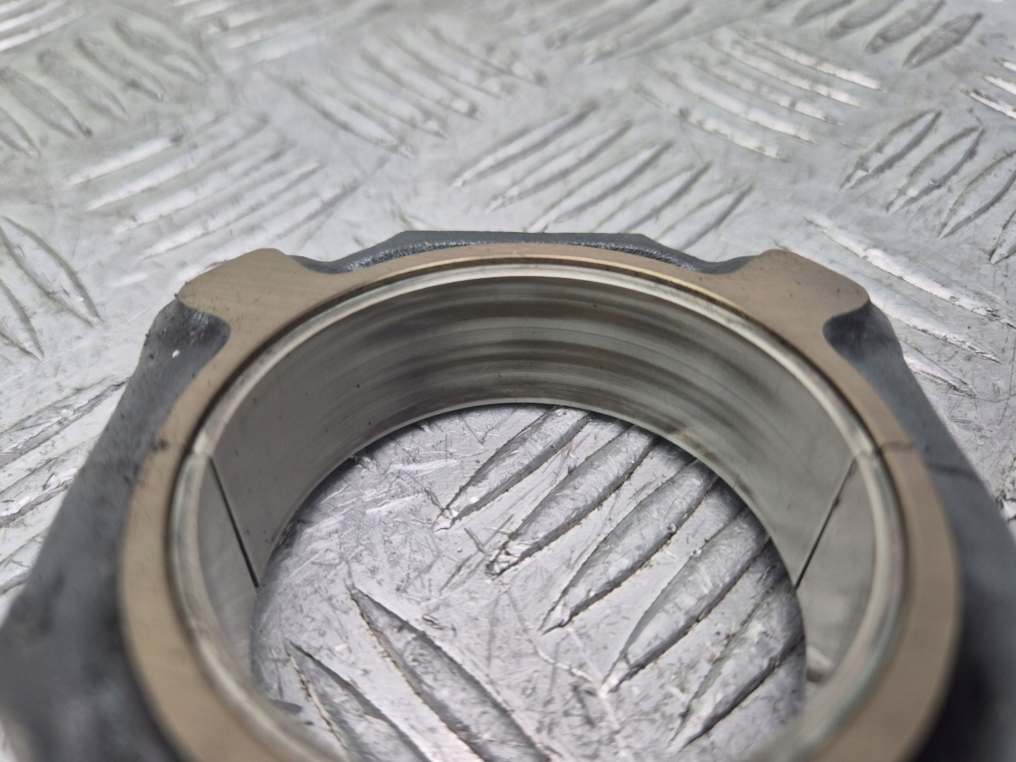 piston with connecting rod Mercedes E500 W212 098106 M273.970