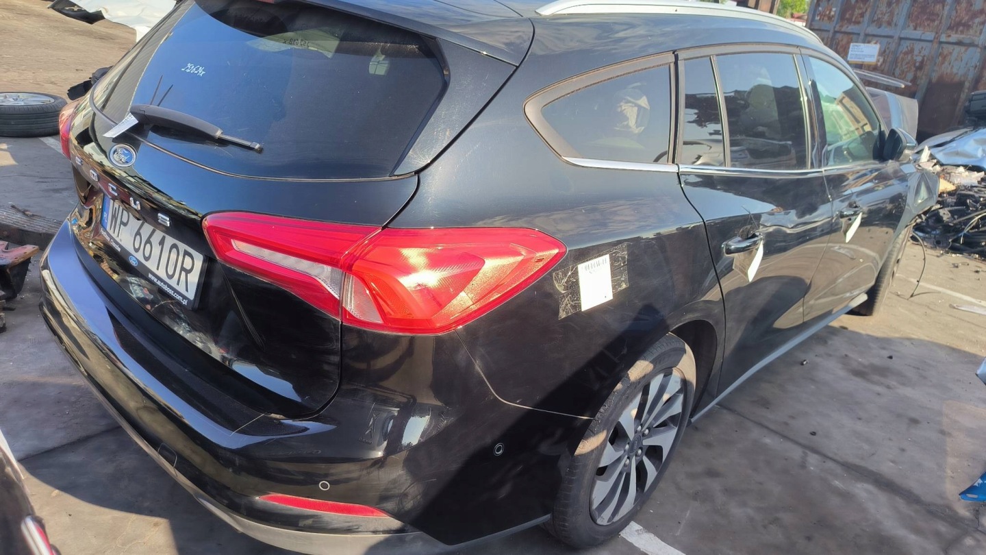 Longeron Aile Droite Arrière SHADOW BLACK FORD FOCUS MK4 KOMBI