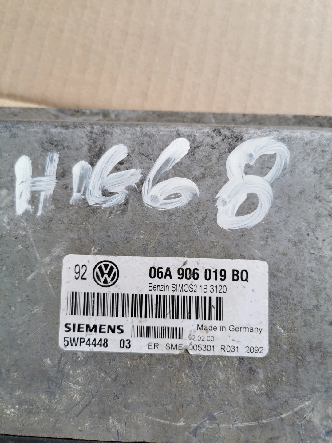 GOLF 4 unité de commande électronique uce moteur 1.6 SR 06A906019BQ 5WP444803