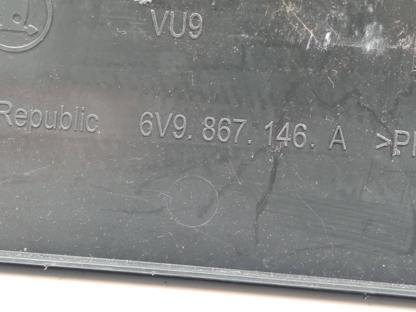 couverture BOCZKA coffre gauche droit KPL KOMBI 6V9867145A Skoda Fabia III