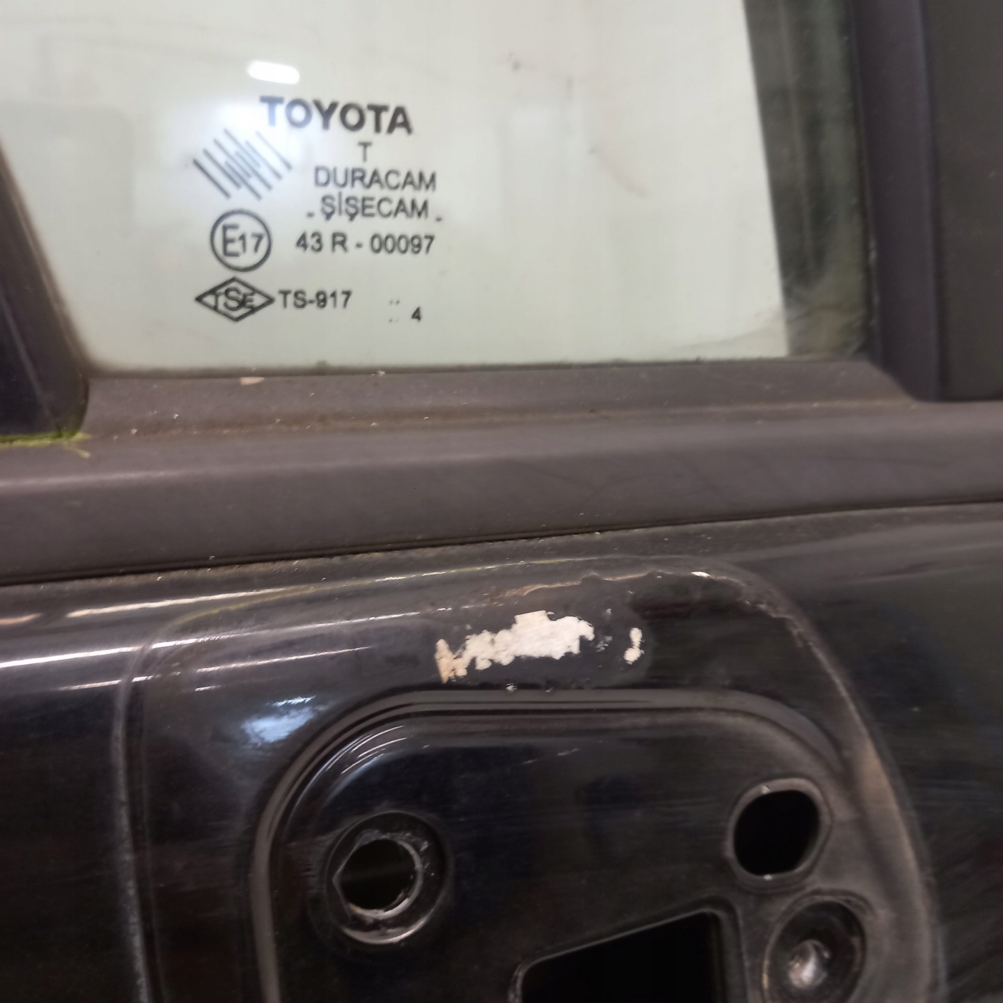 door right front TOYOTA AVENSIS VERSO