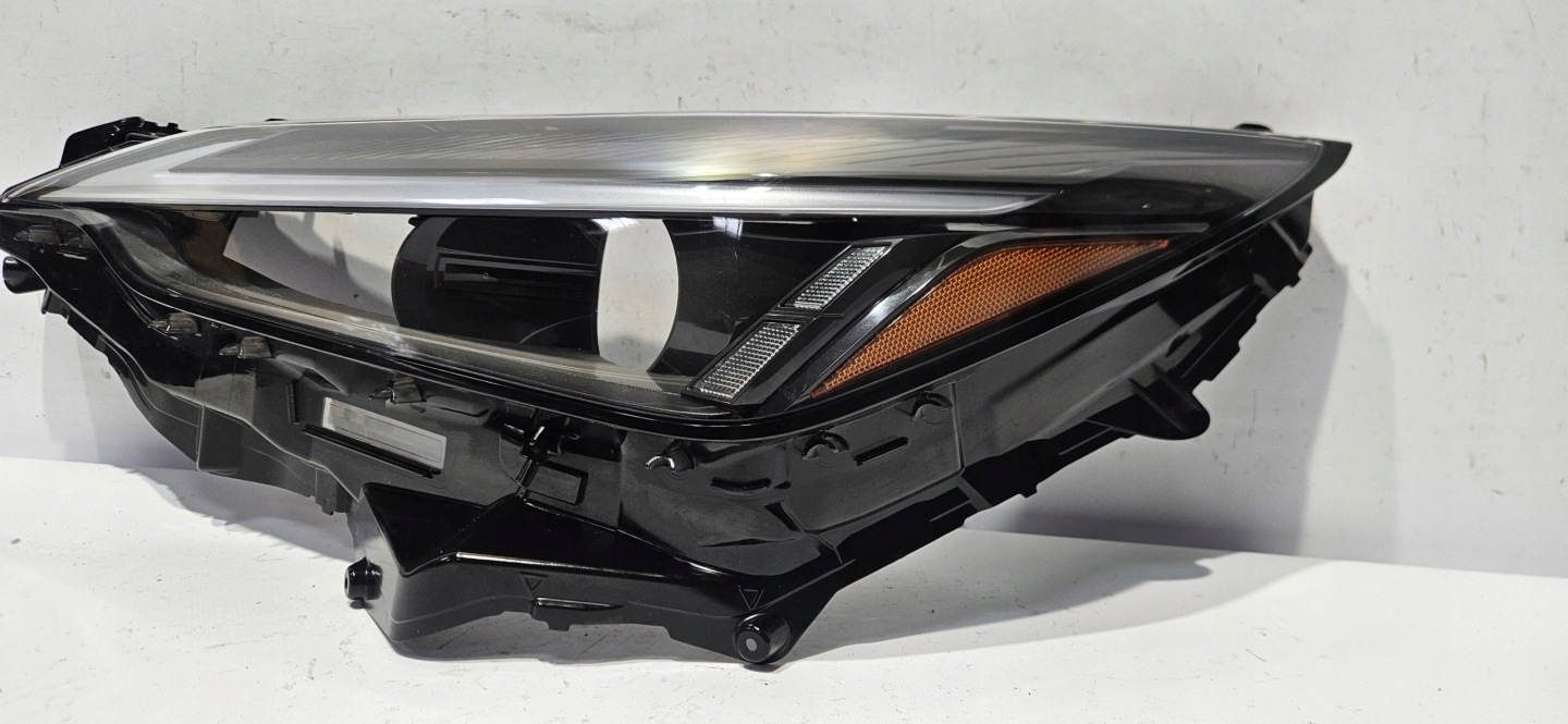 light SZKLO left front LEXUS NX II 21-24 original
