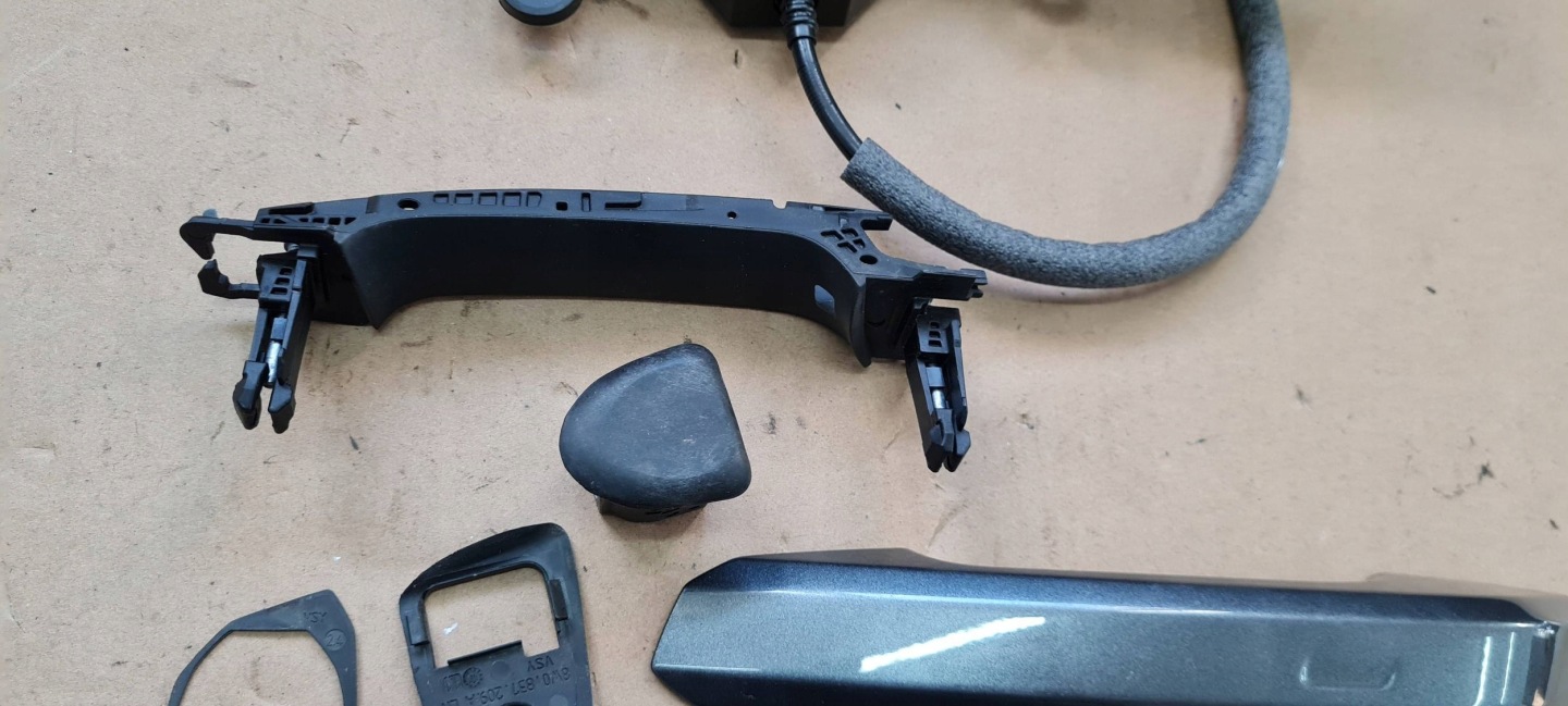 A5 8W S5 LIFT handle support left left rear part LZ7S SPORTBACK 8W0837239 A4 B9 8W