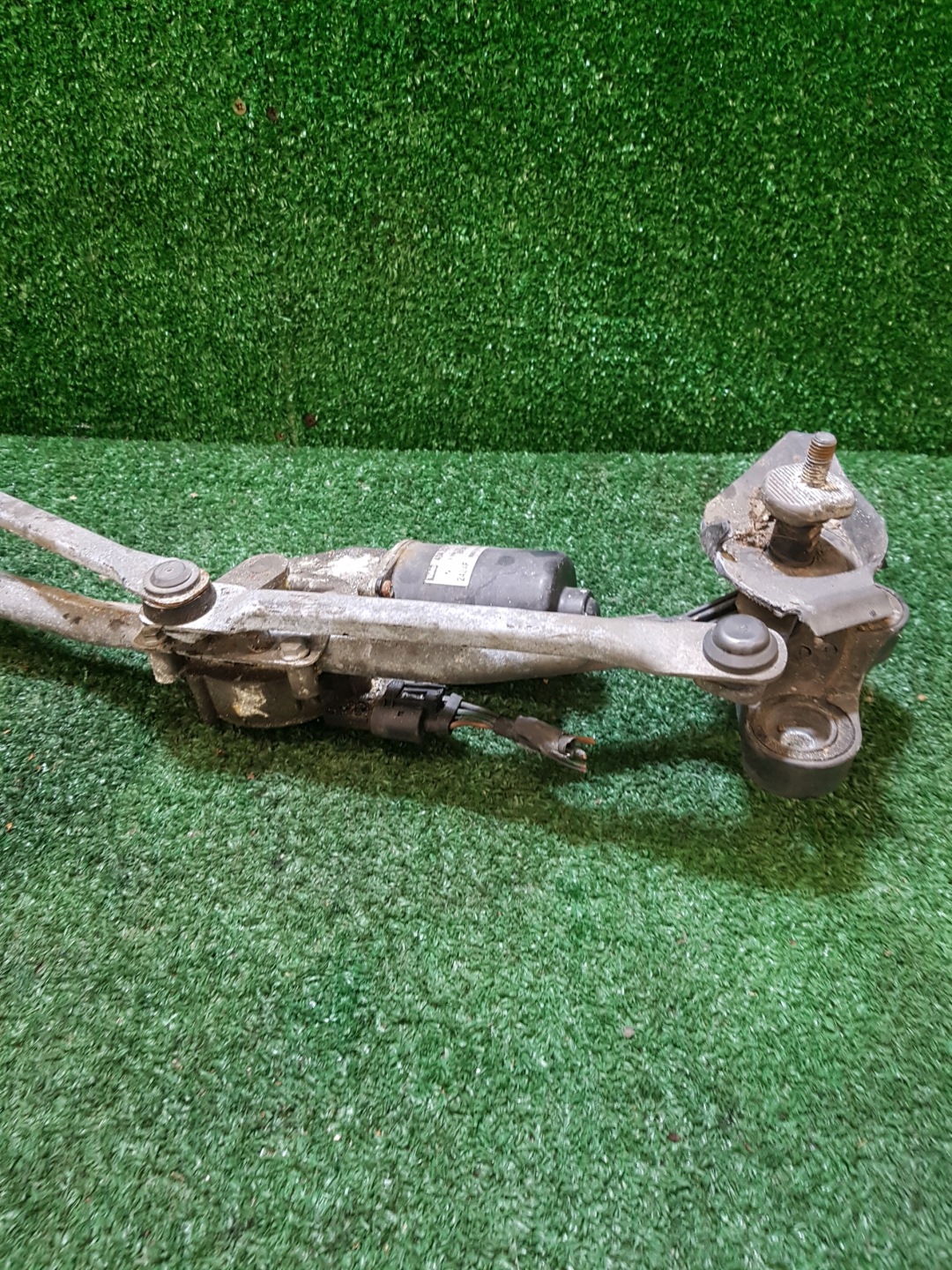 wiper mechanism front BMW E60