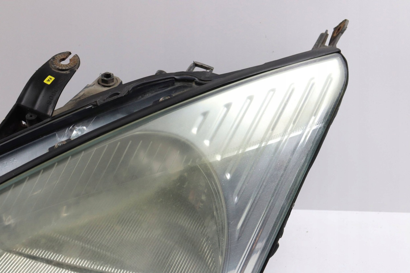FORD FOCUS MK1 and light front left front EUROPA 1M51-13006-FA