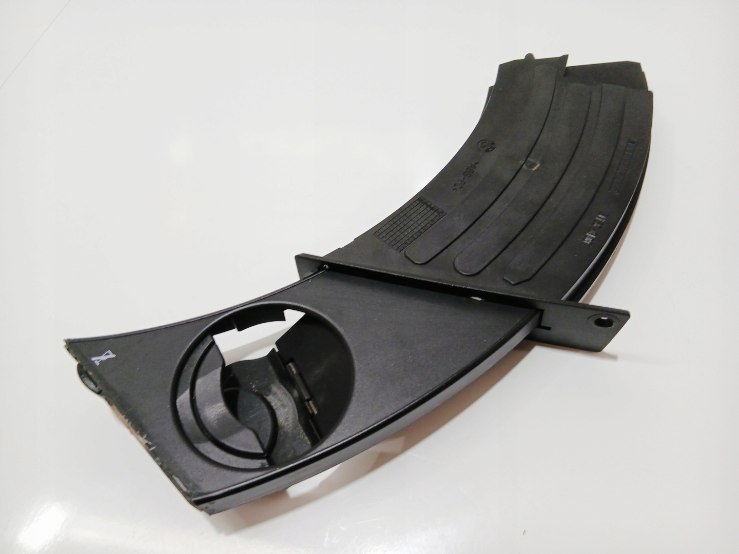 bracket for KUBEK CUP HOLDER BMW E60 E61 EUROPA 7063165 (0001315)