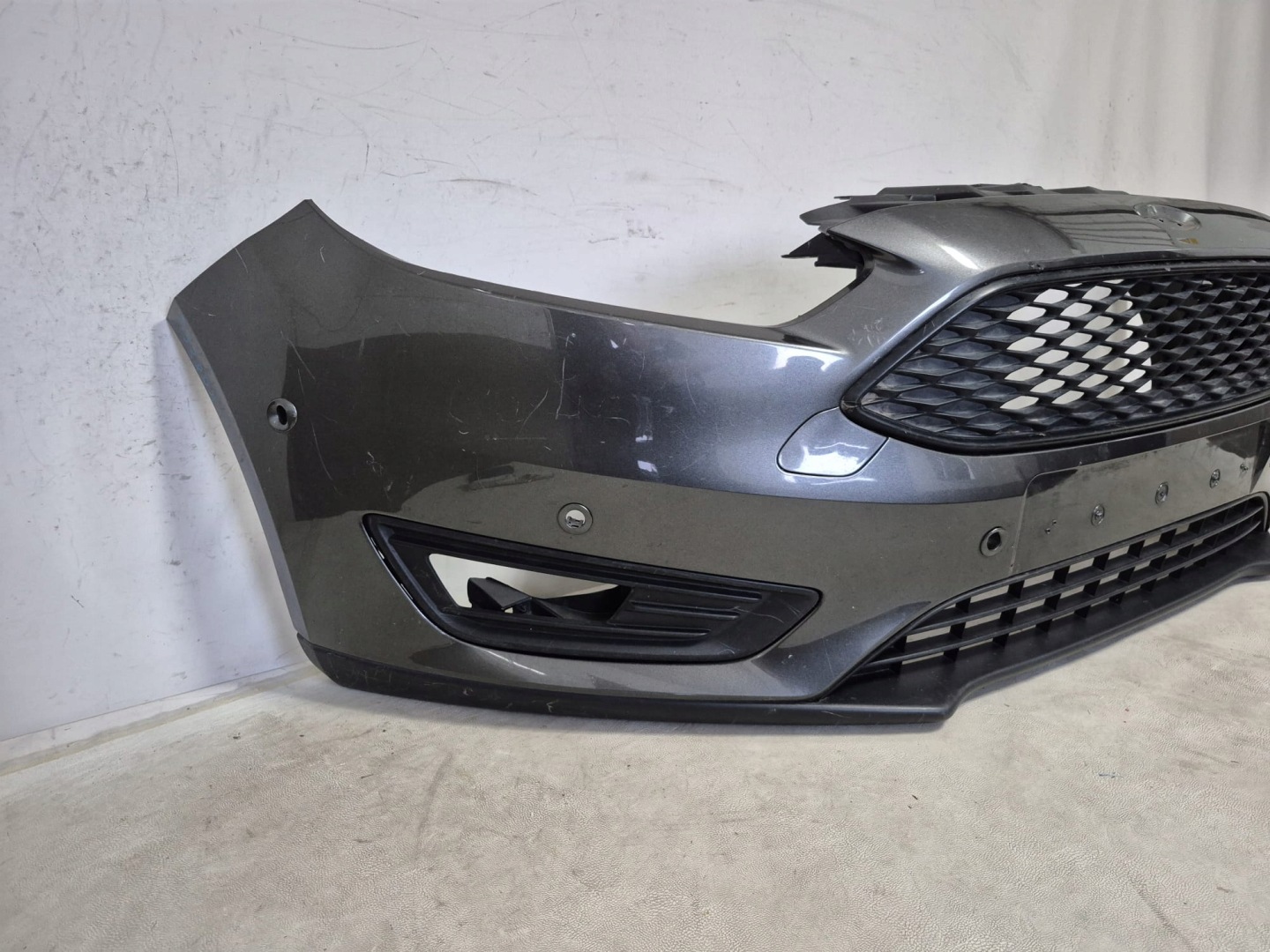 FORD FOCUS III 3 MK3 LIFT 14-19 nárazník předek přední 6XPDC