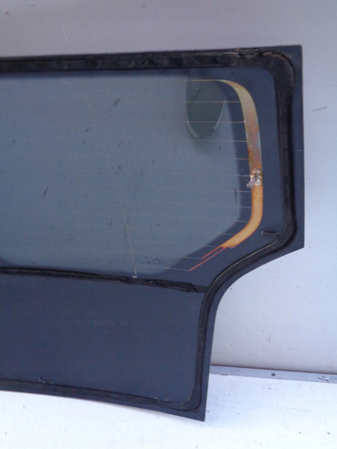 window rear VW UP 1S 1S0 GTI