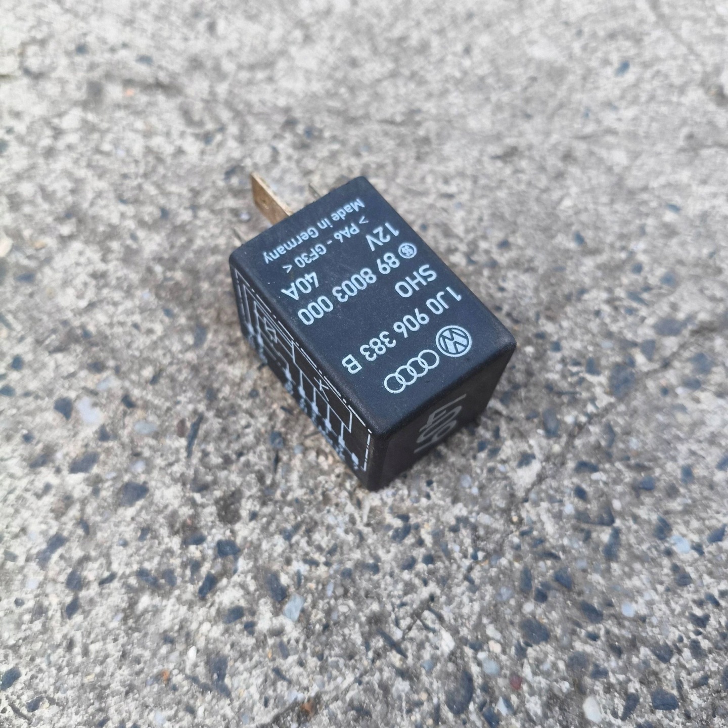 relay 409 Volkswagen Golf IV Audi A3 8-pin