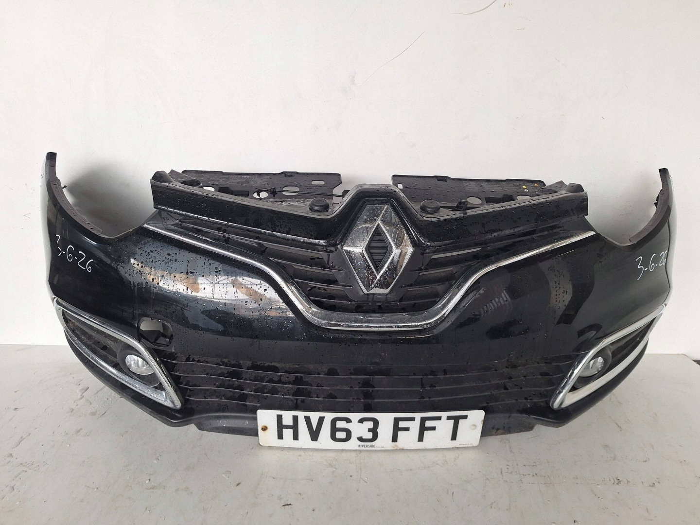 RENAULT CAPTUR et 13-17 Pare choc + LED