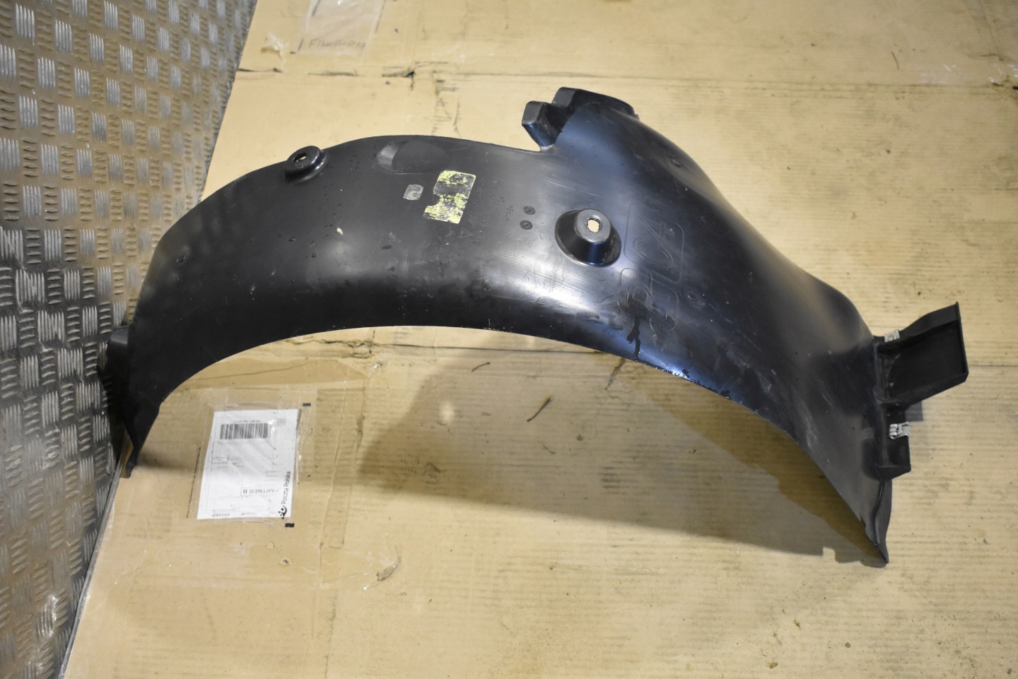 IDEALNE mudguard rear. right PORSCHE 991 4S 1