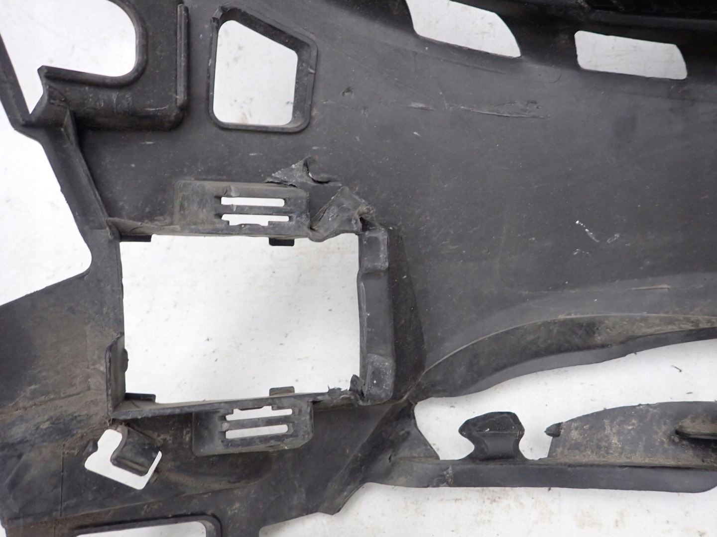 MERCEDES E-KLASA W213 support left bumper front front