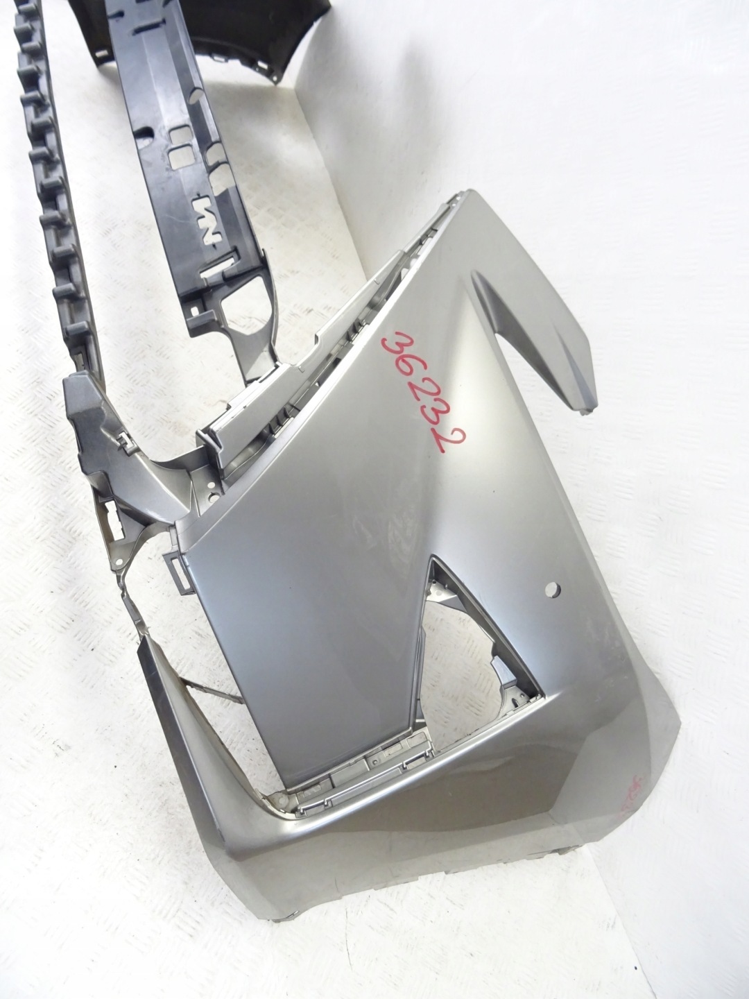 Lexus RX450H RX IV 4 15- bumper front