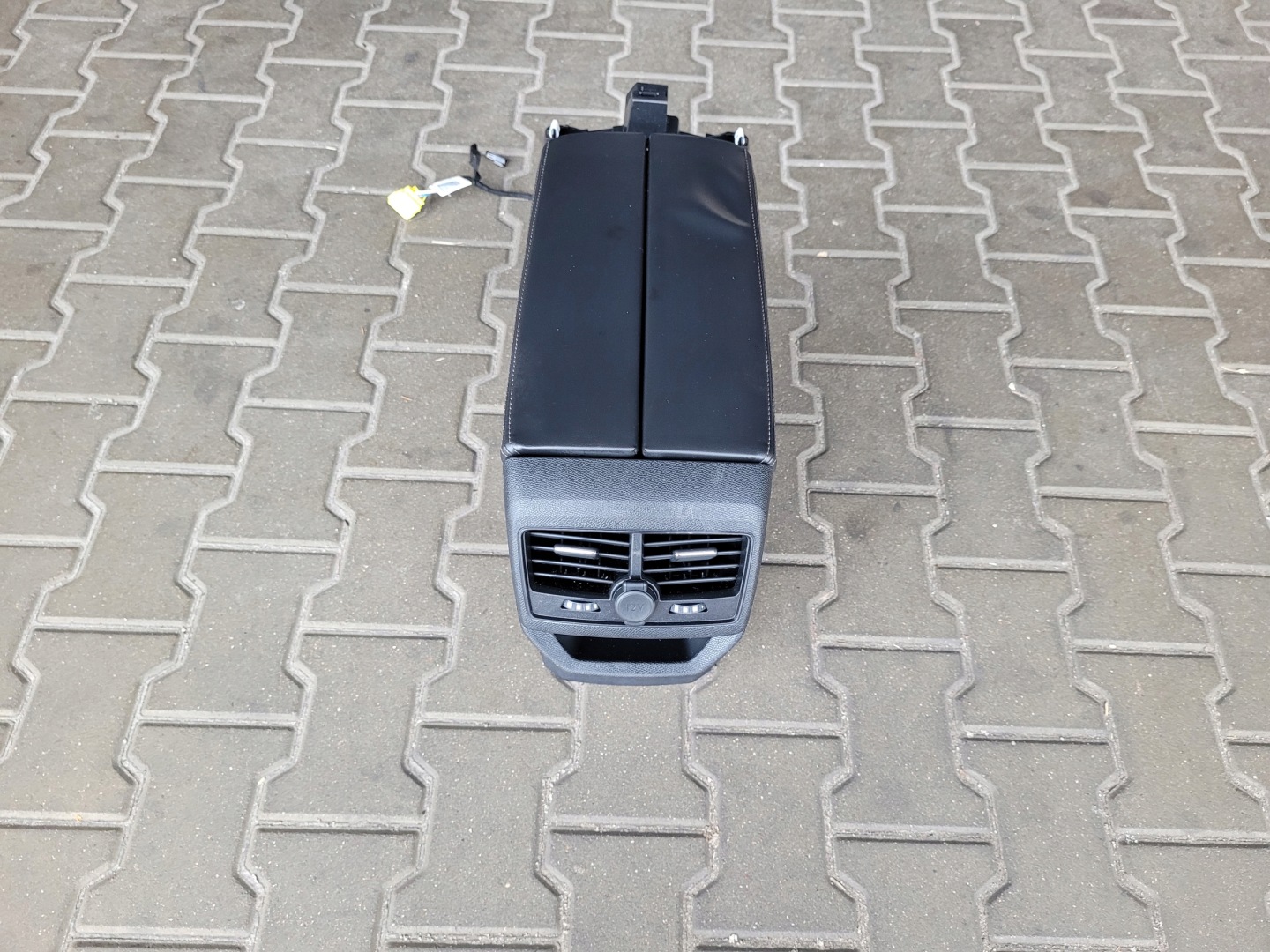 TUNEL central armrest passenger compartment PEUGEOT 3008 II