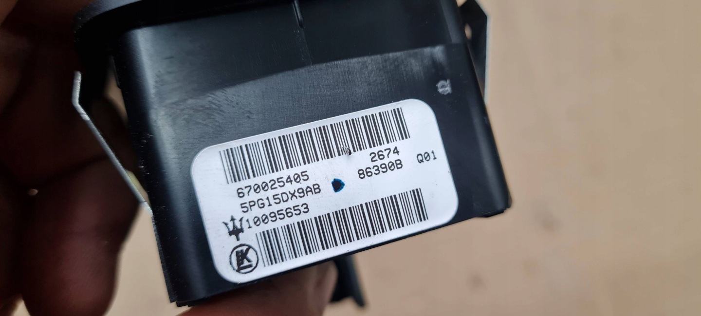Maserati Quattroporte VI PANEL switch windows 670025405