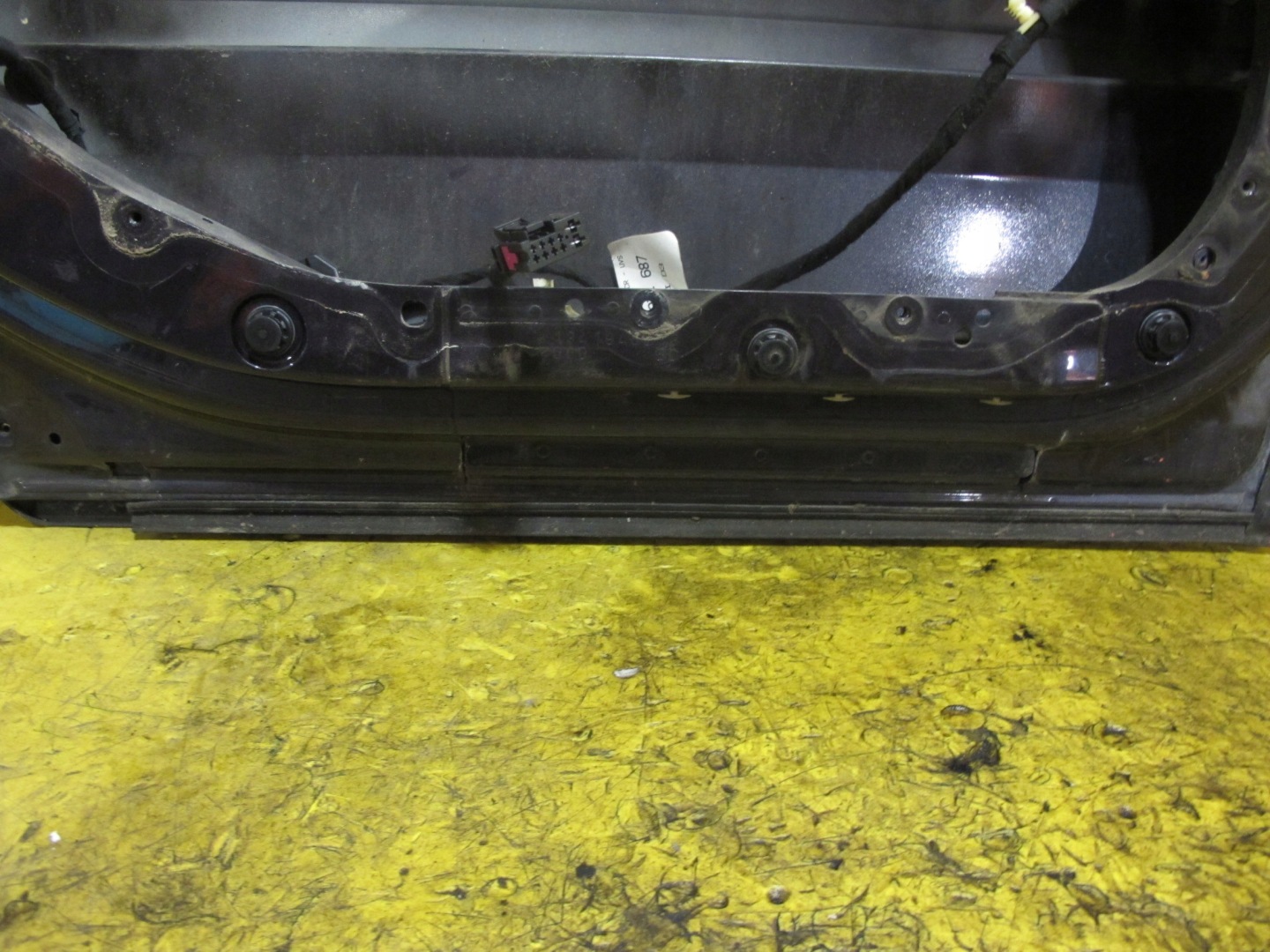 AUDI A8 D3 4E 02- door side left rear part LZ7Q 106cm