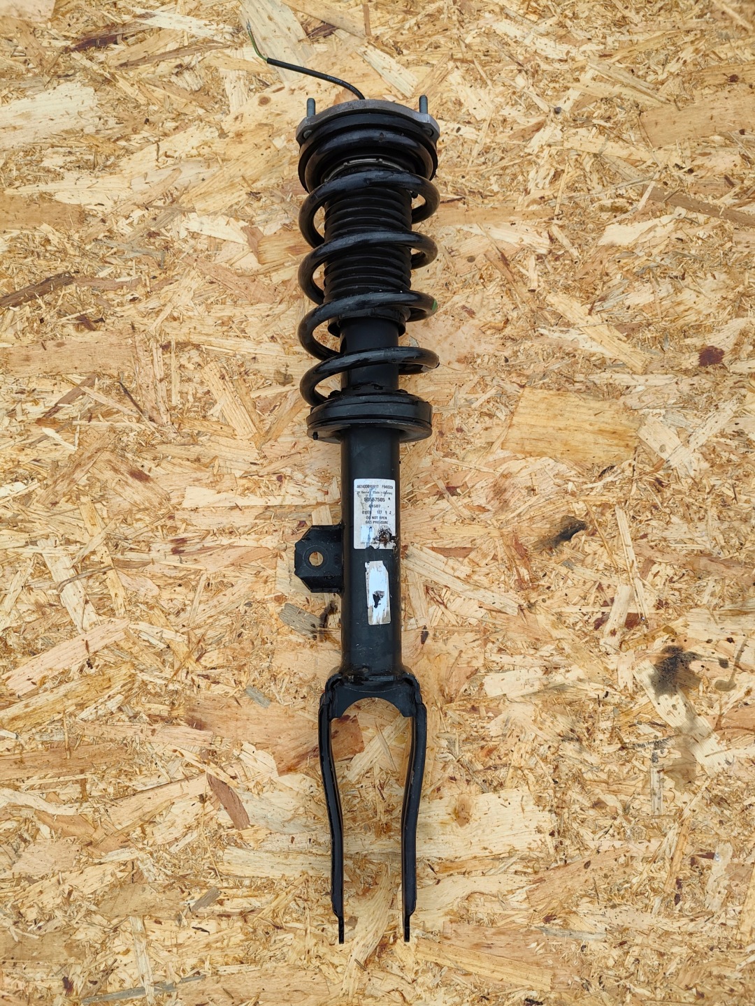 shock absorber front left front AKTYWNY ALFA ROMEO STELVIO Q4 50557505