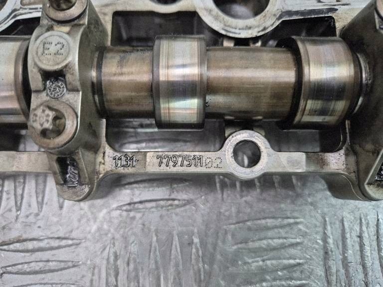 arbre à cames BMW X1 E84 20d 7797511 N47D20A
