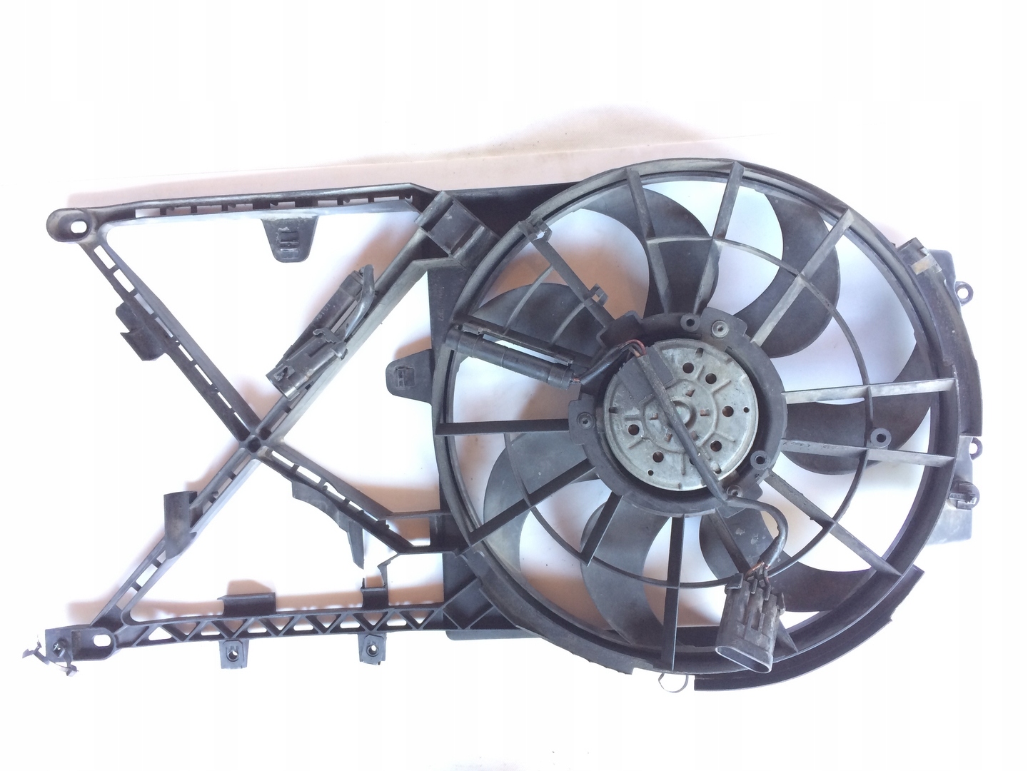 ventilátor chladiče OPEL ZAFIRA 52475662 OPEL