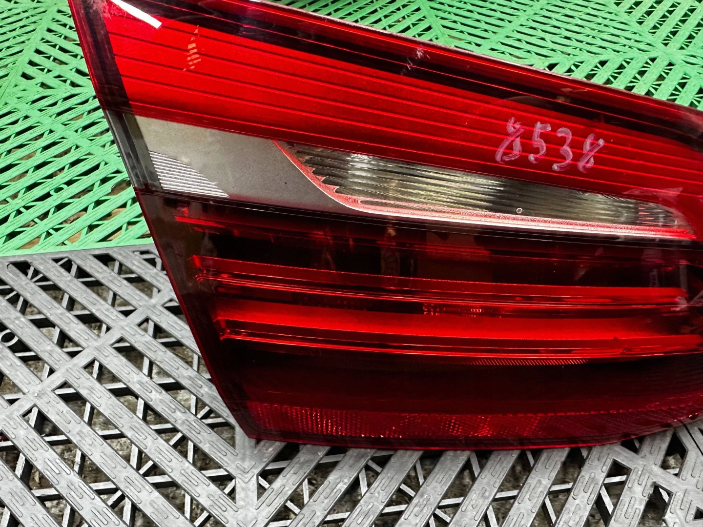 light rear w klapie rear part side left BMW 2 F45 7311031