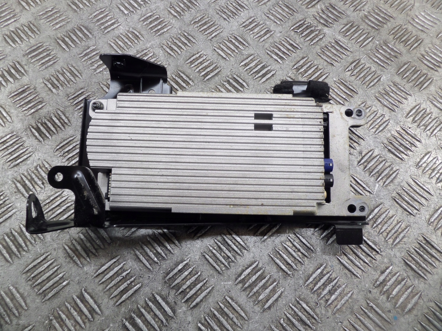 BMW 6 F12 F13 module control unit COMPBOX OE 9251737 -01