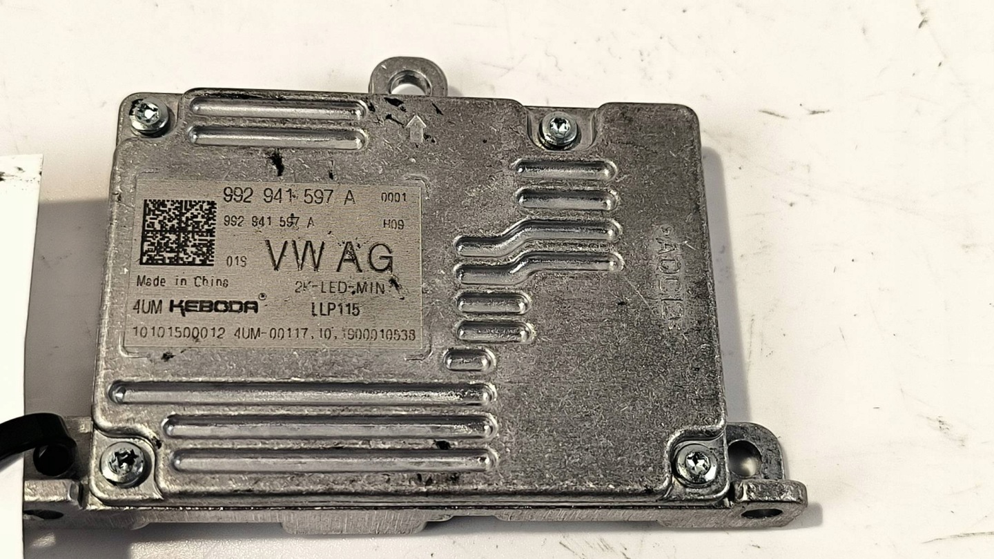 control unit module LED 992941597A VOLKSWAGEN PASSAT B8