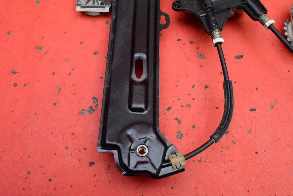 window regulator left rear part 7365257E BMW 4 F36 13-17