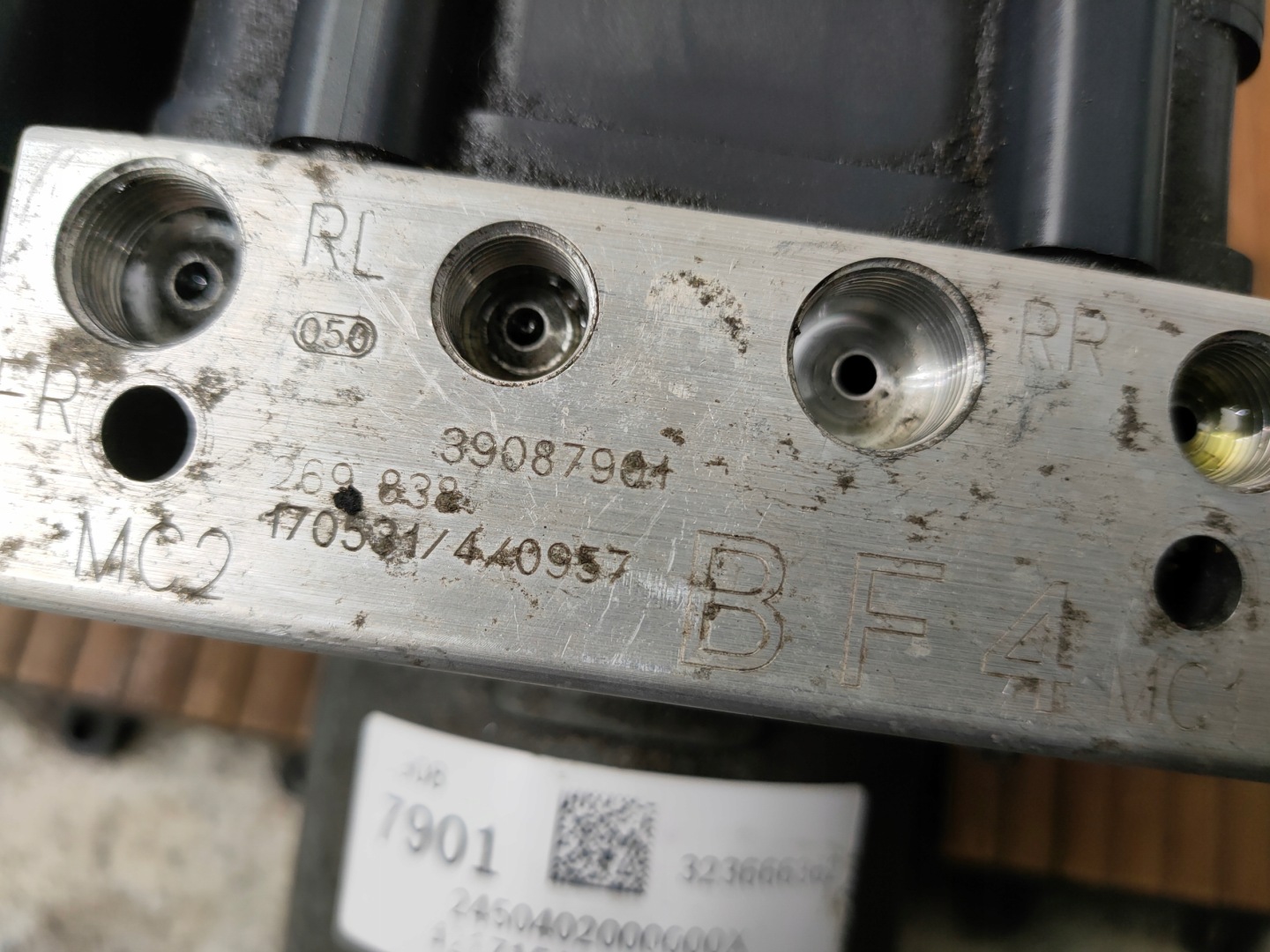 OPEL ASTRA V K 15-21 pump ABS control unit 39087901 BF4 OE