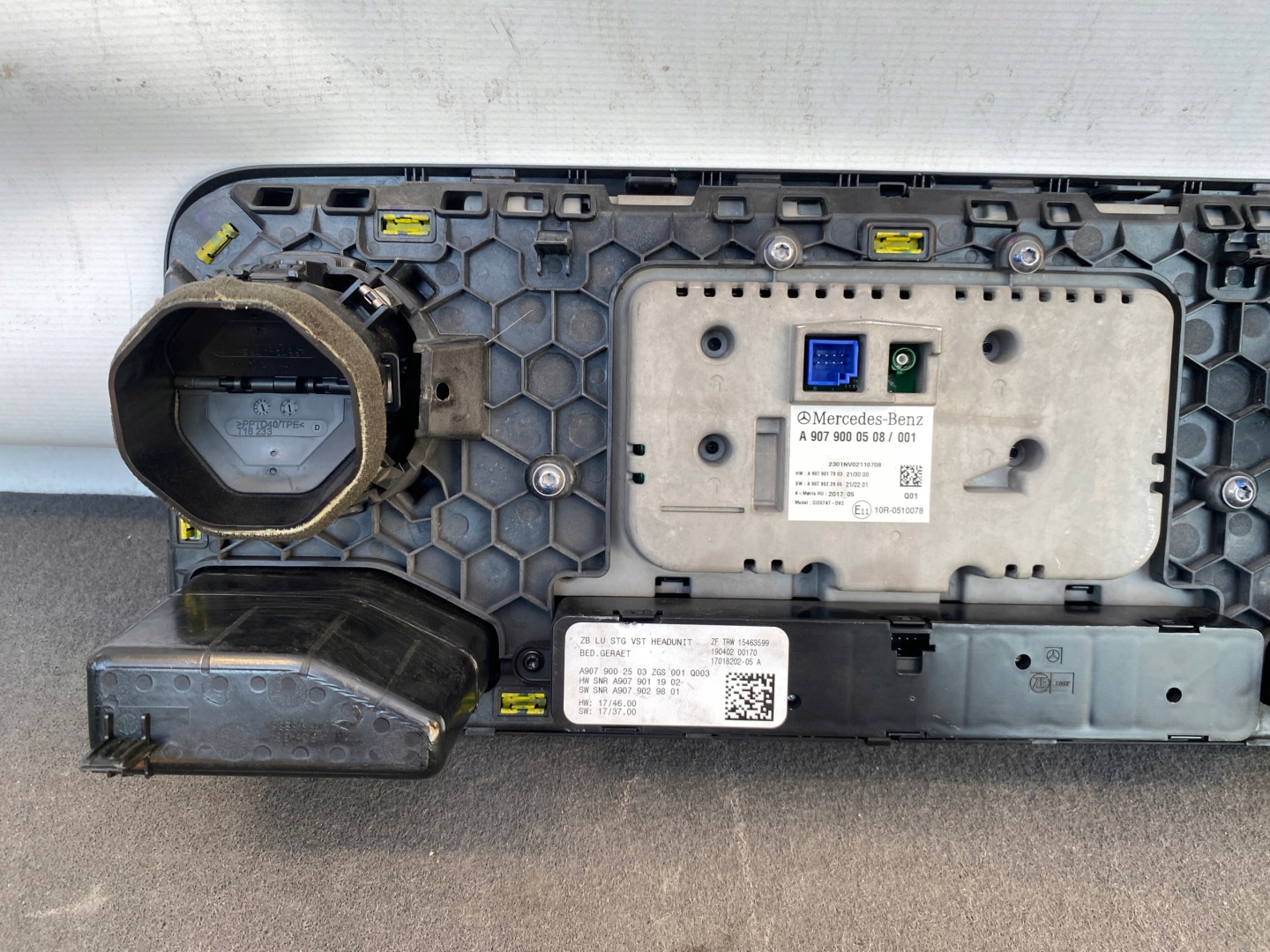 SPRINTER 907 910 17- EKRAN display module RADIO navigation A9079000508