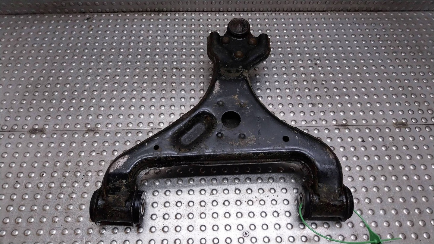 arm left front A6393300410 MERCEDES VIT0 W639