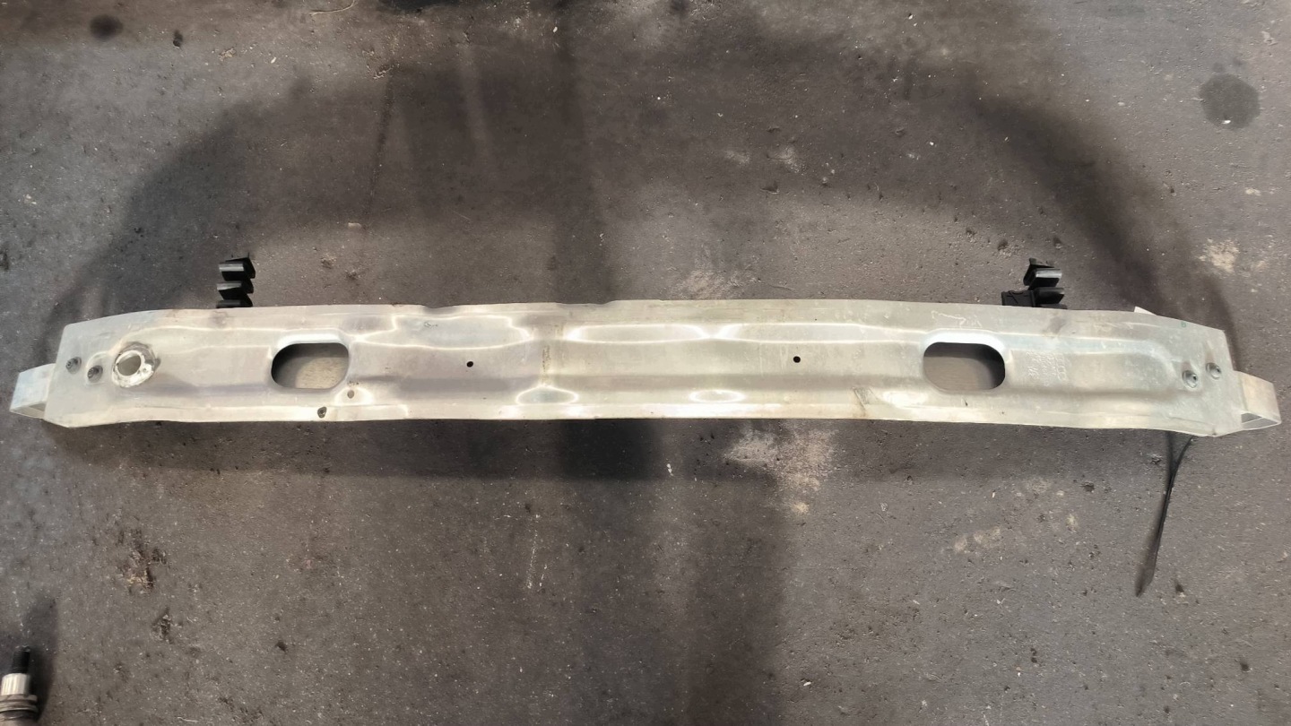 traversa paraurti anteriore AUDI A4 B9