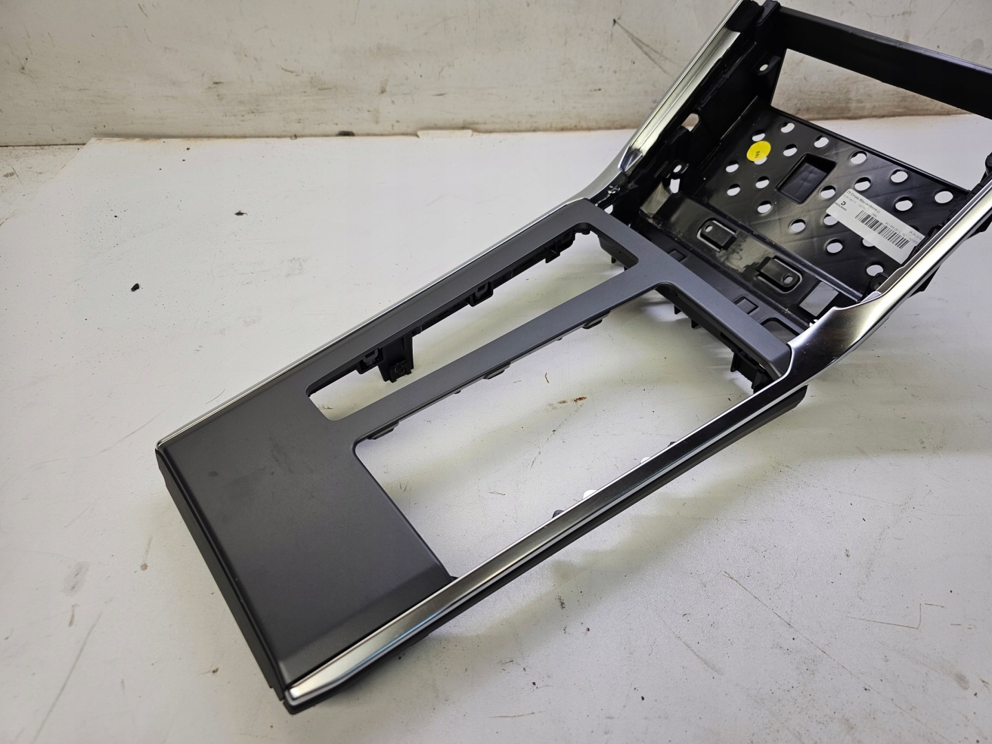 TUNEL central frame AUDI A6 C8 4K1864261C