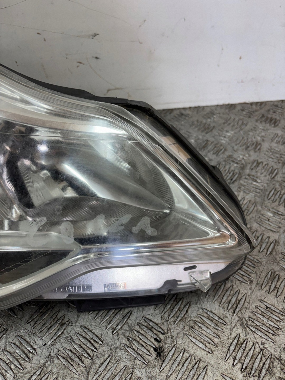 REFLEKTOR light right OPEL CORSA D LIFT 13432890