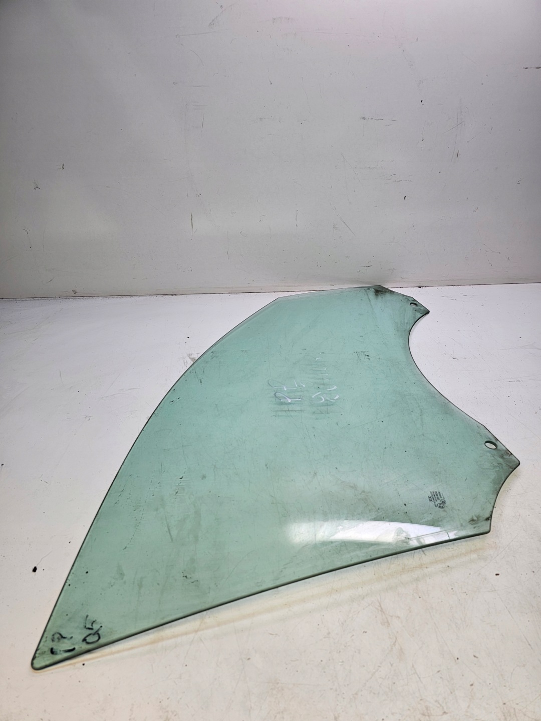 window side door right front AUDI Q5 8R 2010R