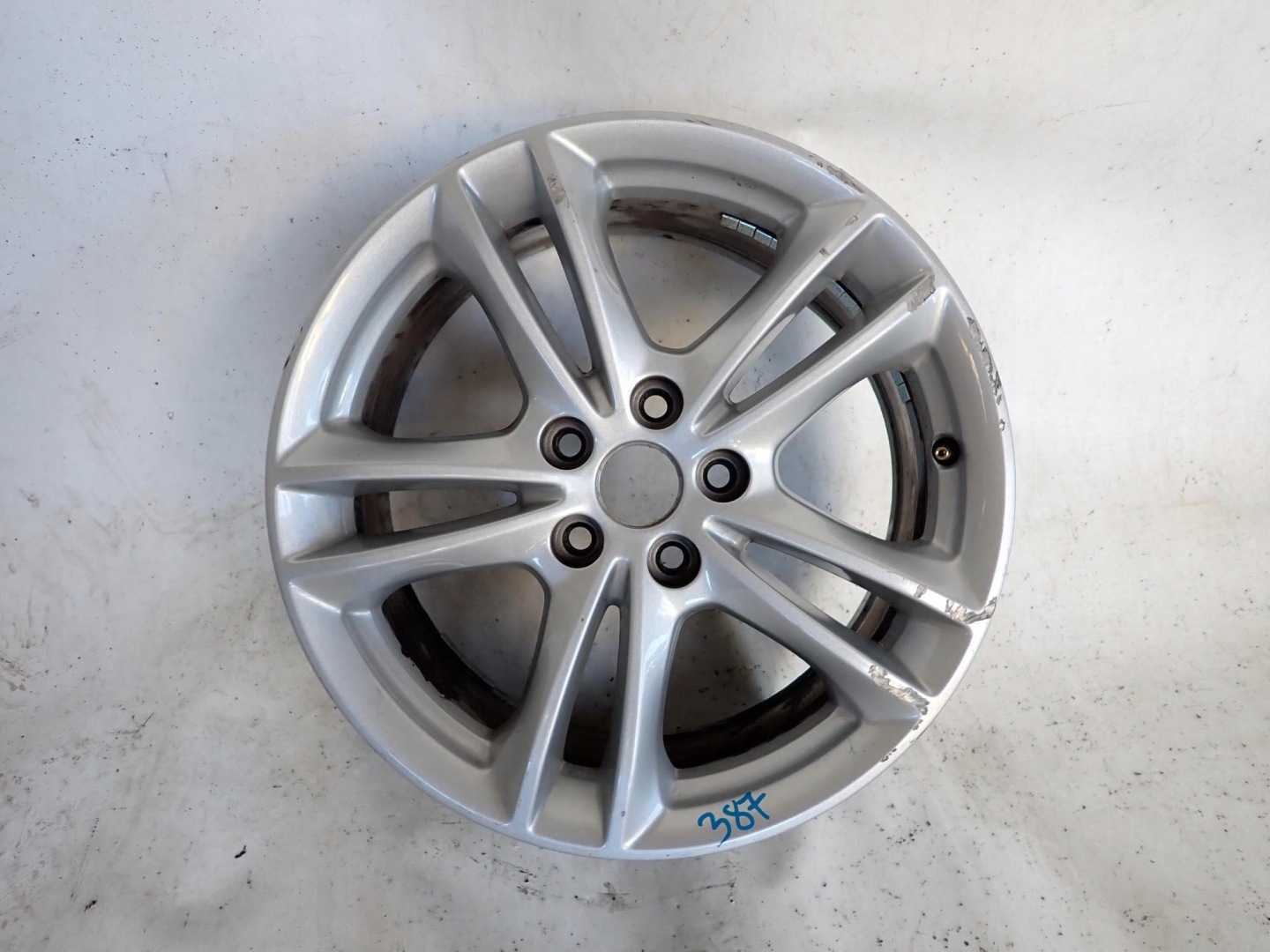 FORD DS7C-1007-S2A 7.5Jx17H2 ET55 17" disk hliníkový