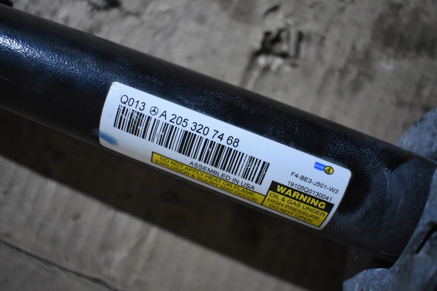 IDEALNY shock absorber front MERCEDES W205 1 9