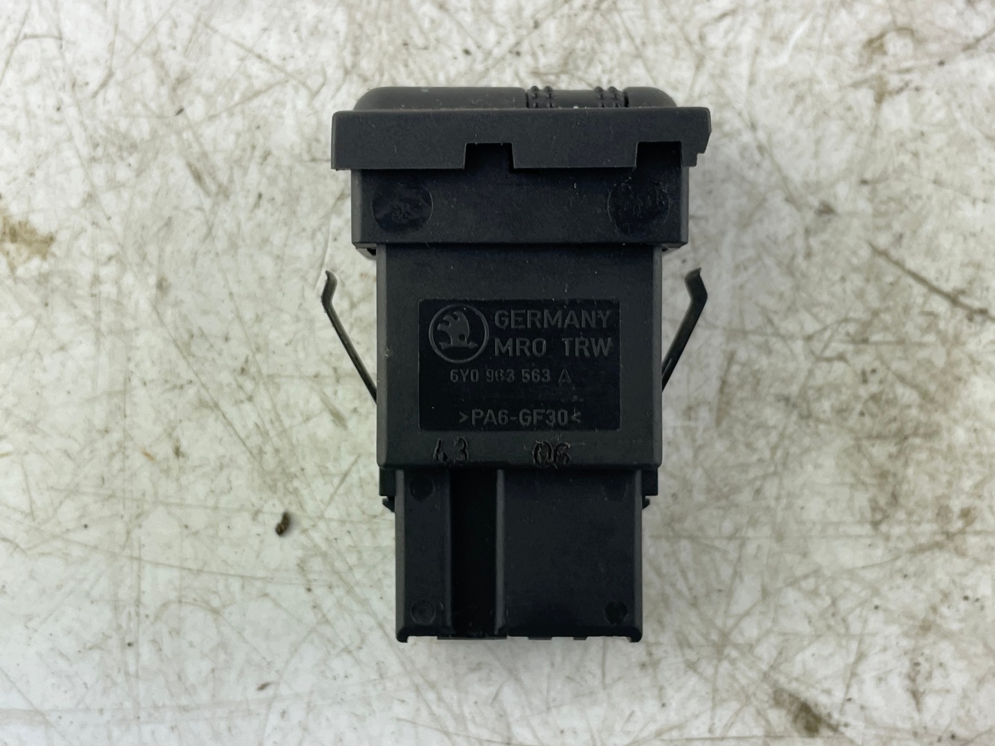 switch grzania seat 6Y0 963 563A Skoda Fabia 6Y
