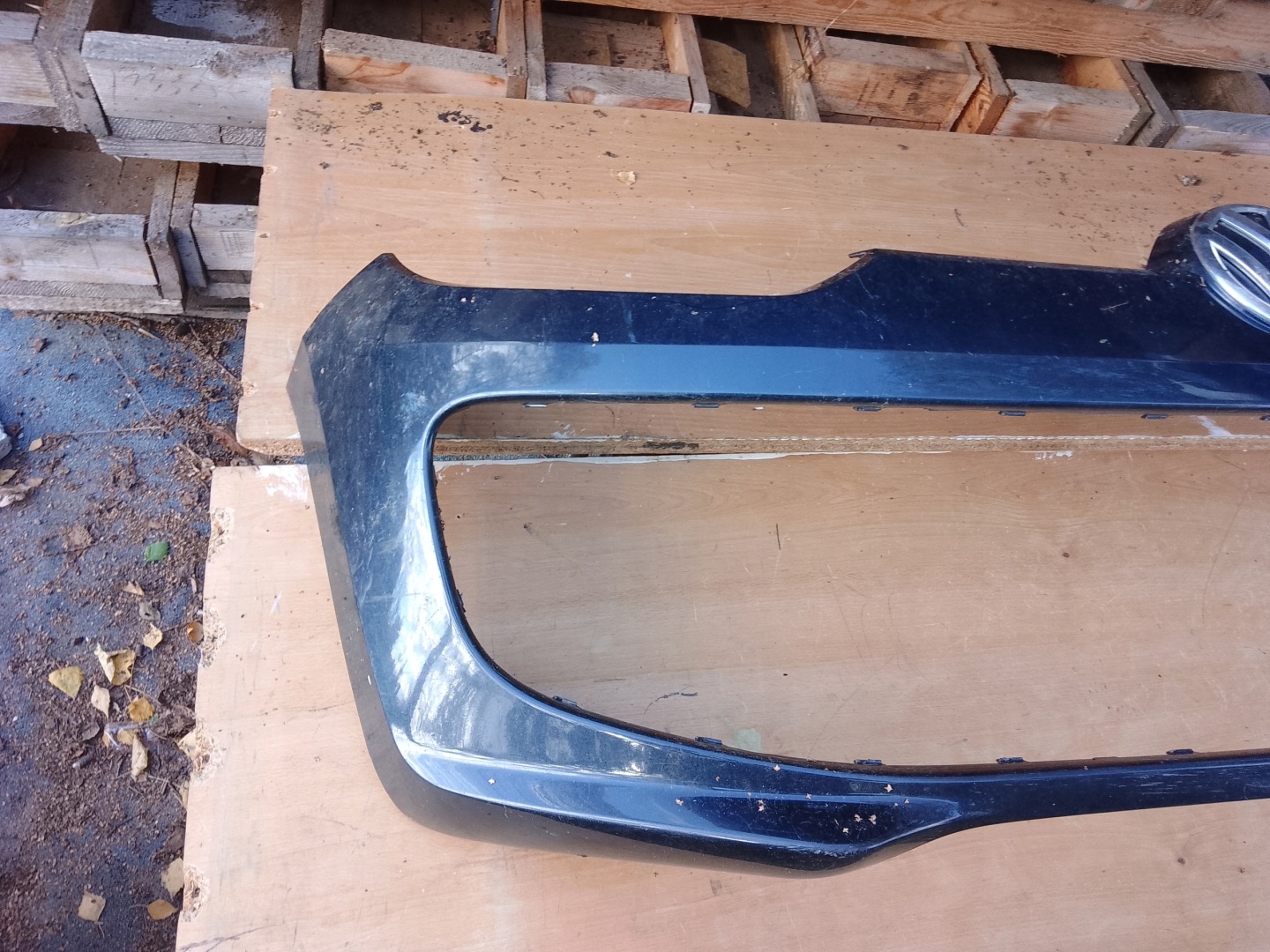 bumper front VOLKSWAGEN UP 1S0807221B