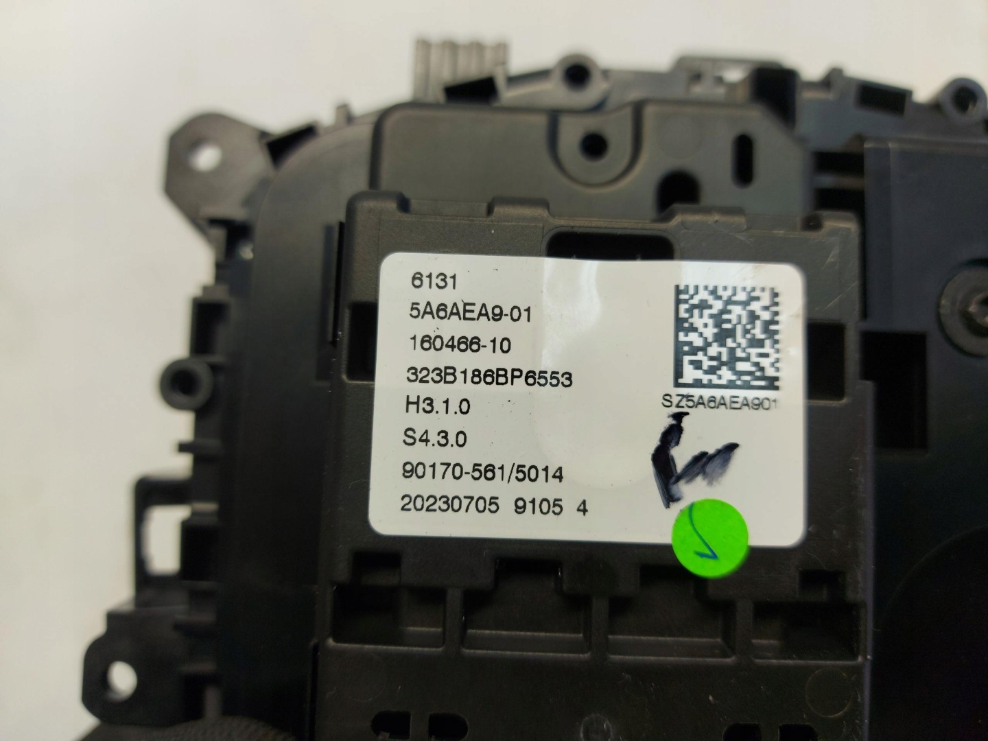BMW G20 LIFT control panel changes of the gear RHD 5A6AEA9-01
