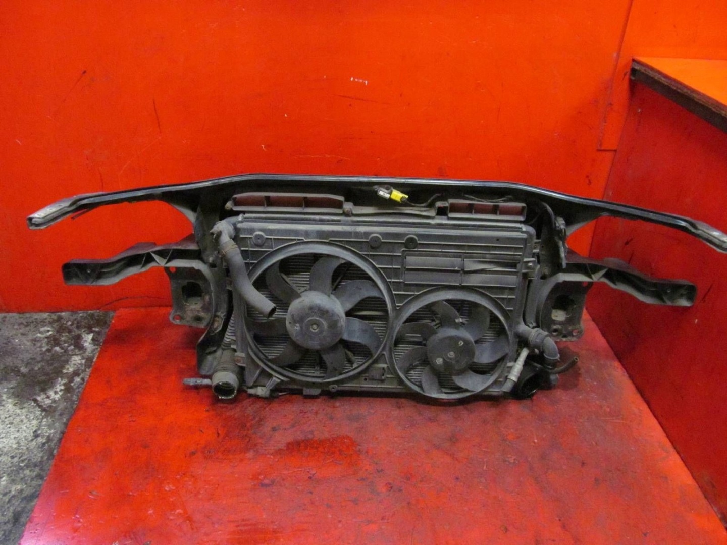 VW PASSAT B6 3C 2.0 TDI BKP support panel for radiators radiator fan sider KOMPLET