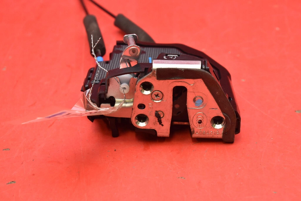 lock door left rear part rear TOYOTA COROLLA E21 KOMBI 18-25
