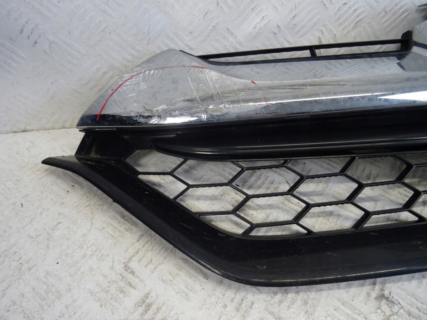 grille front front grill HONDA CRV CR-V 71121-TNY-G1