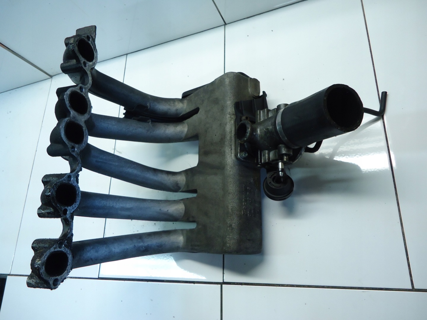 VW LT 2.5TDI intake manifold EGR 074129713N