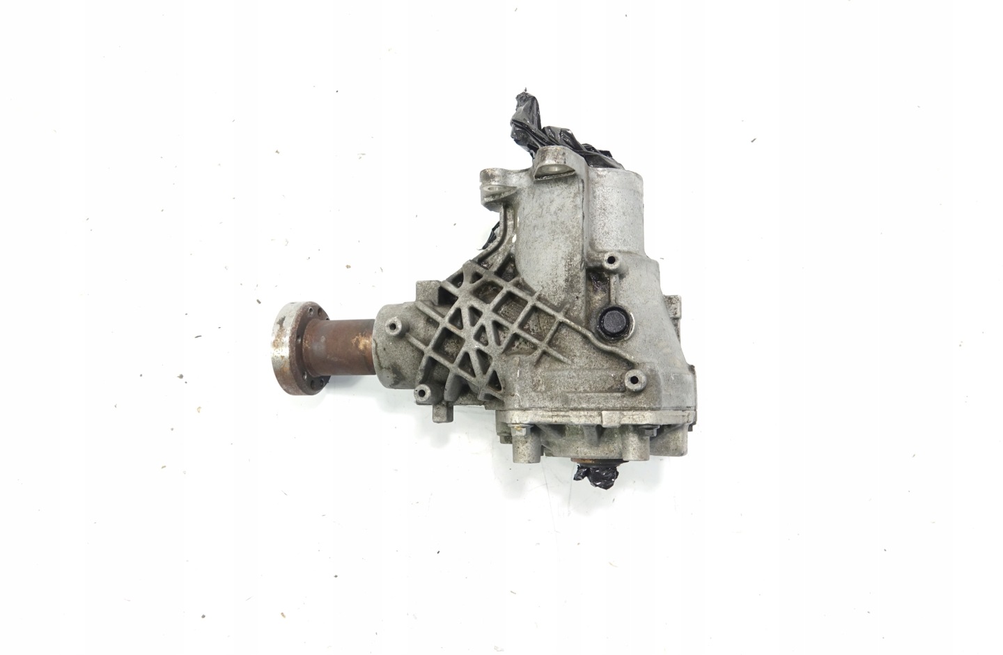 REDUKTOR gearboxes VOLVO V70 III 2.4 D 31325104