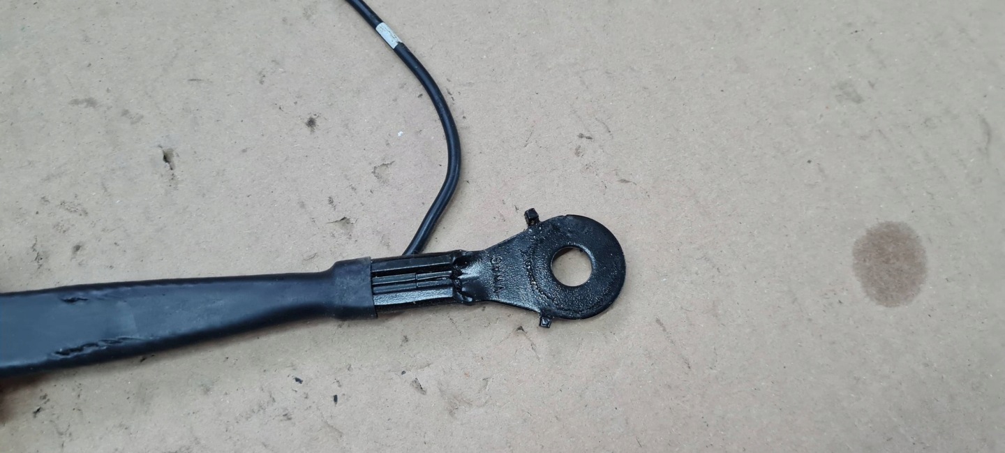 A6 C8 4K ZAPINKA supports safety left right front 4K8857755M A7 4K
