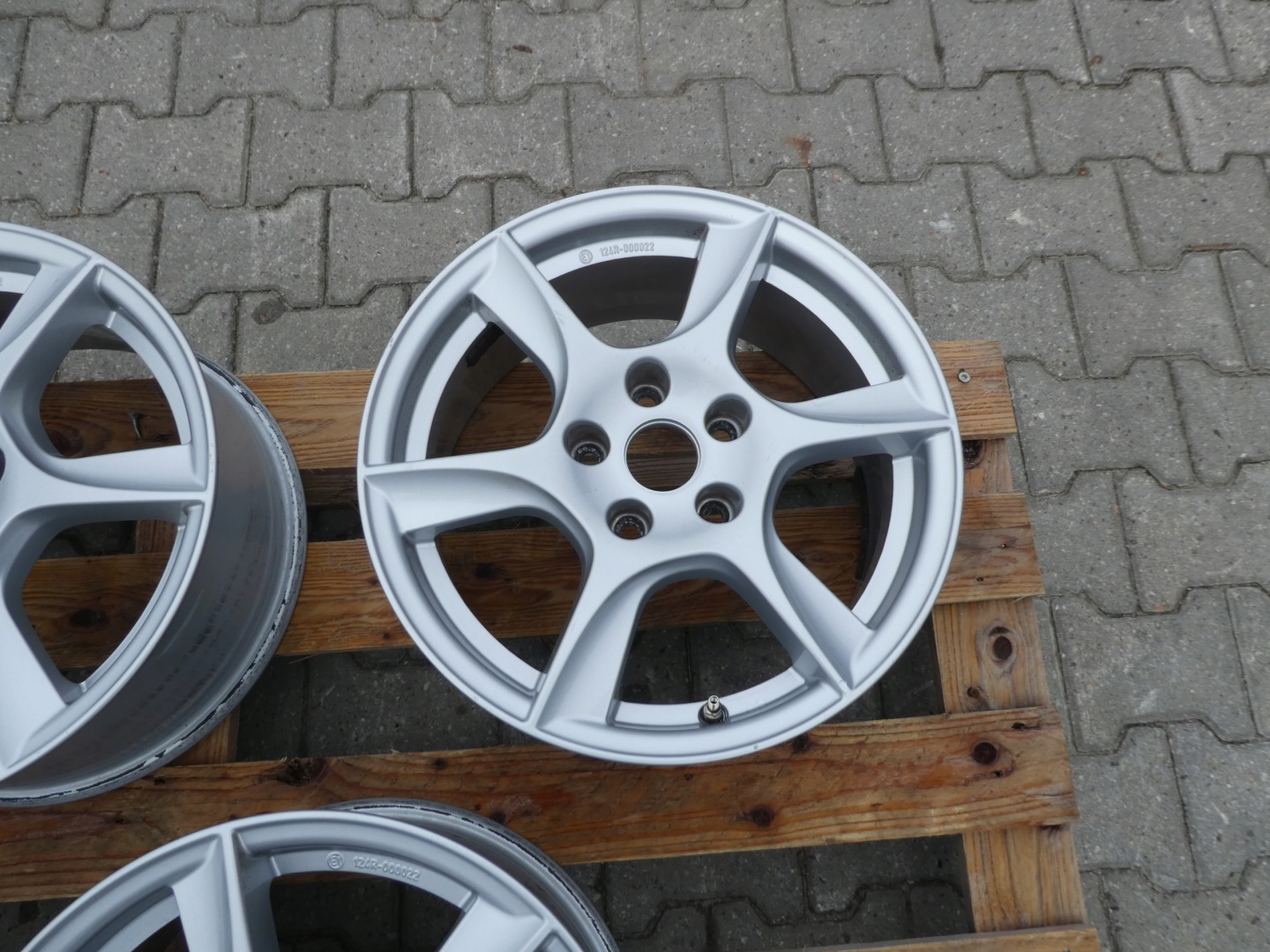 4X discs aluminium disc 124R-000022 VW 5X112